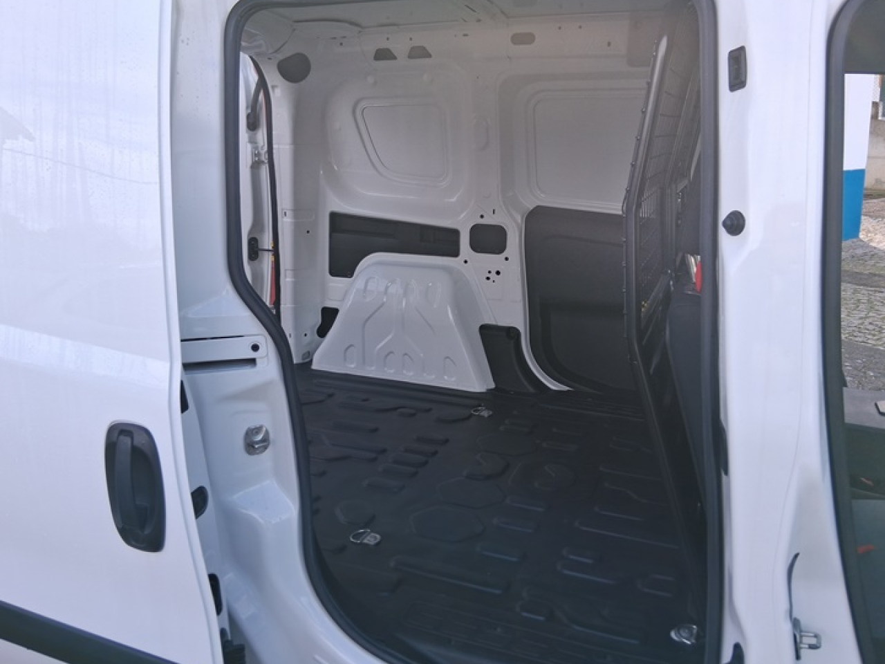 Fiat Doblo Cargo 1.3 MJ Easy 3 Lug