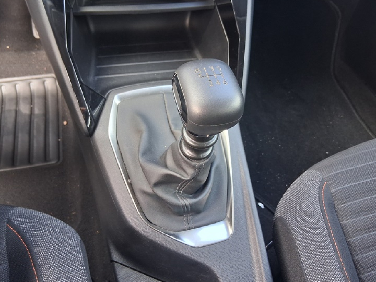 Peugeot 208 1.5 Blue-HDI Active Pack 100 CV