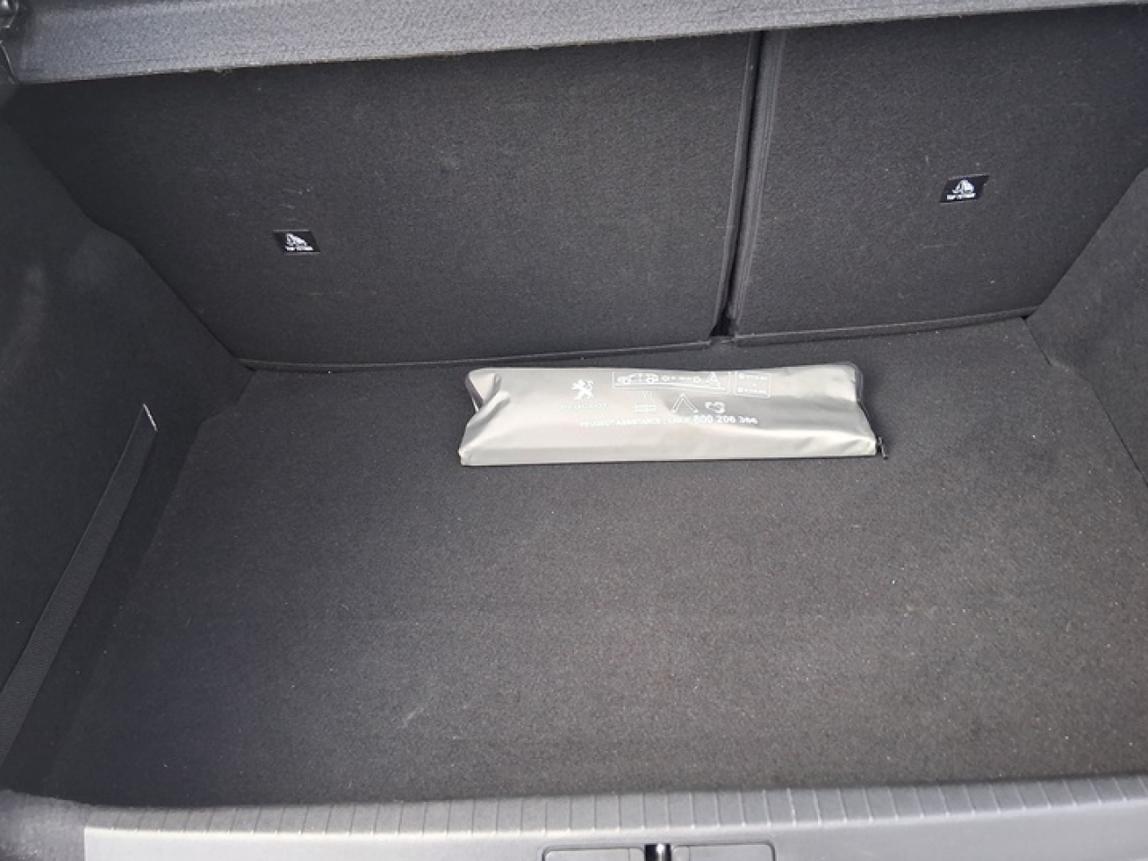 Peugeot 208 1.5 Blue-HDI Active Pack 100 CV