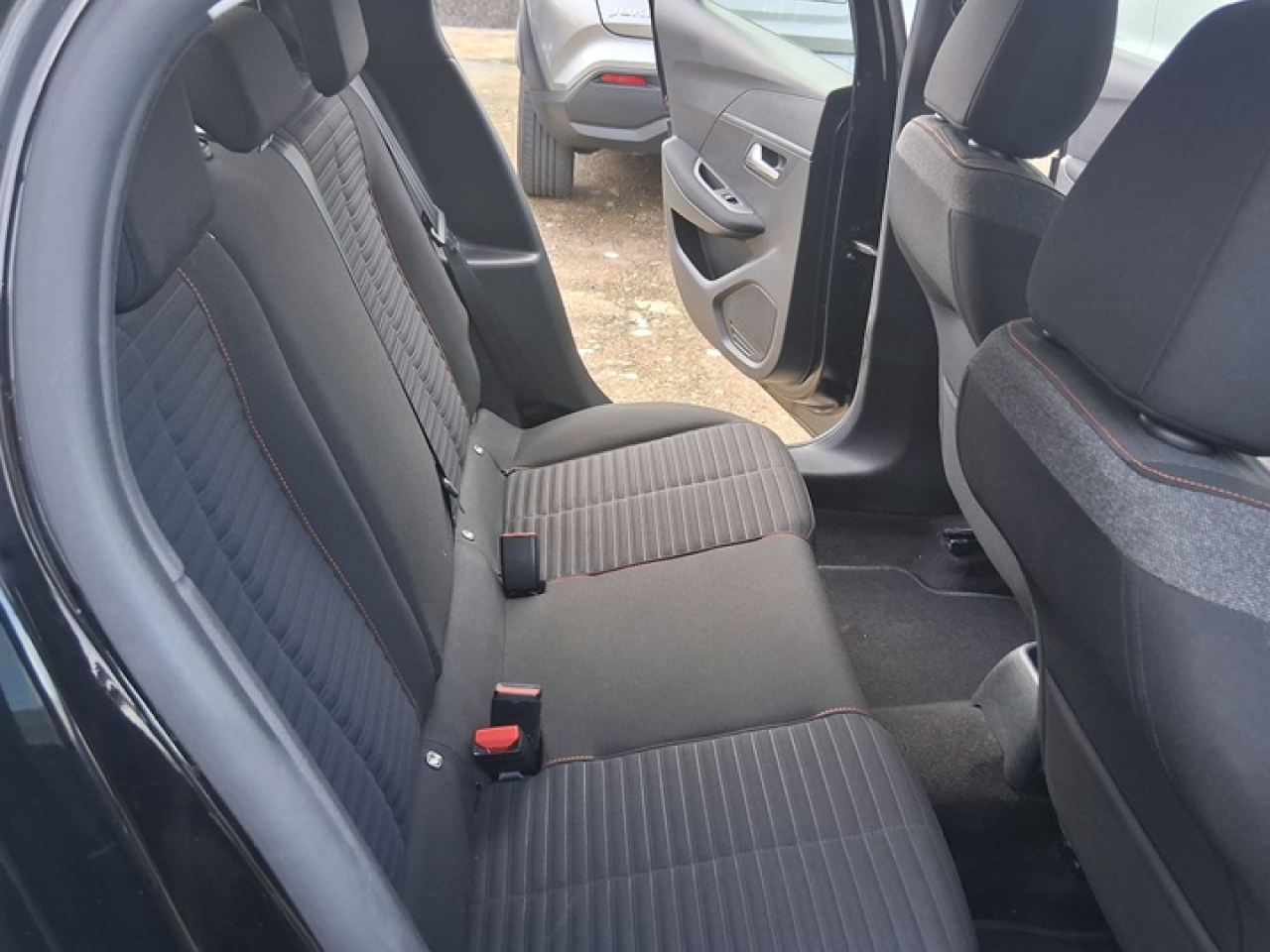 Peugeot 208 1.5 Blue-HDI Active Pack 100 CV